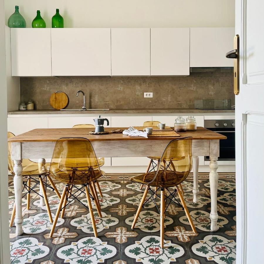 Designer Apartment เลชเช ภายนอก รูปภาพ
